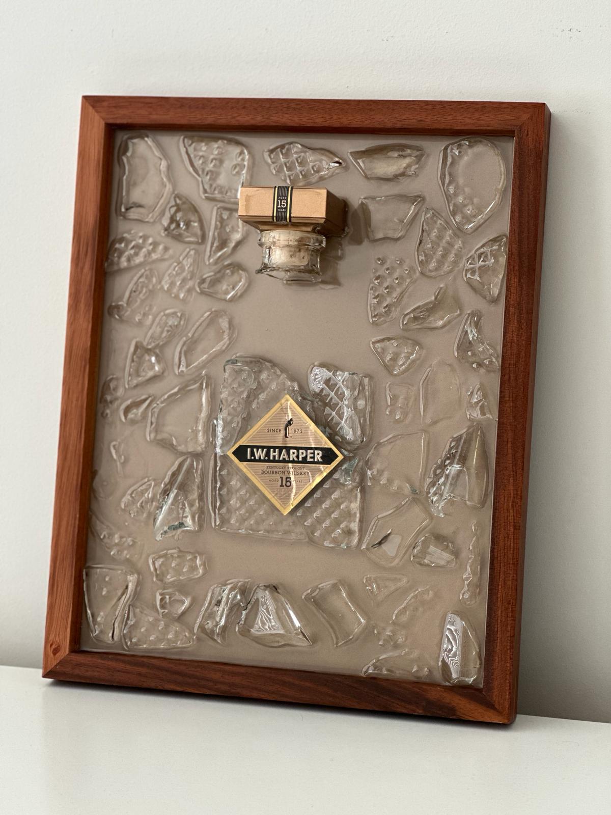 Art Luxury Bottle in frame - I.W. Harper